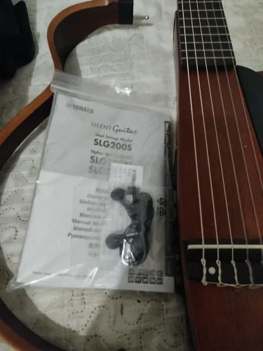 Violão silent Yamaha slg200n