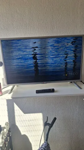 Tv LG 32 polegadas (não é smart)