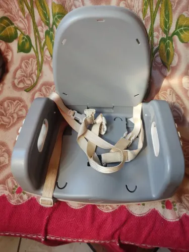 Cadeirinha para criança de refeição