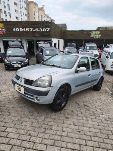 Renault Clio RT/ Privilège 1.6 16V 5P 2004