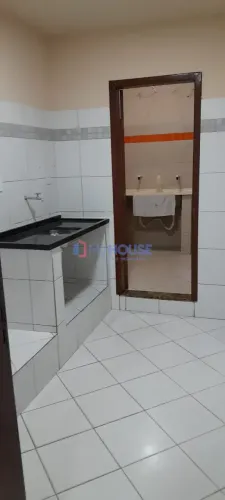 Locação no Centro: Apartamento 1 Quarto Próximo ao Comércio e Serviços
