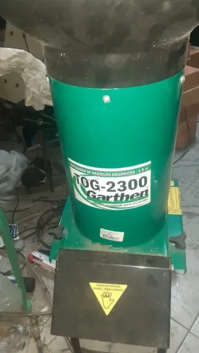 triturador de folhas galhos compostagem