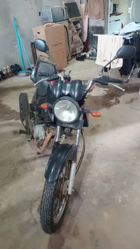 Vendo moto factor YBR 125