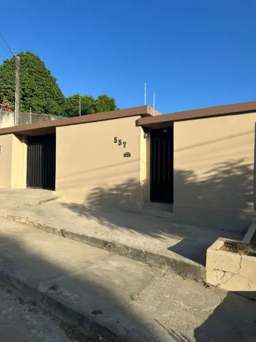 Casa em Garanhuns no Aluísio Pinto com 3 quartos