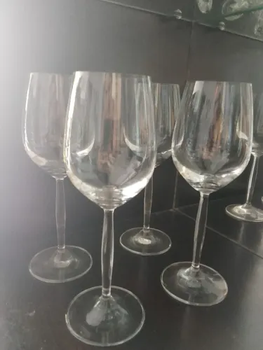 Elegantes taças de vinho