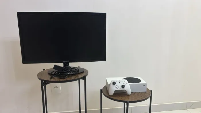 ? XBOX SERIES S+G7 PRO GAMESIR + MONITOR SAMSUNG  