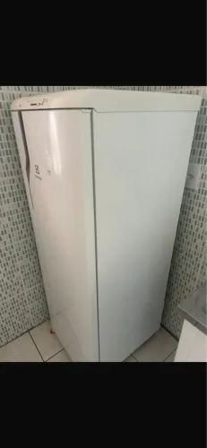 Vende se geladeira eletrolux