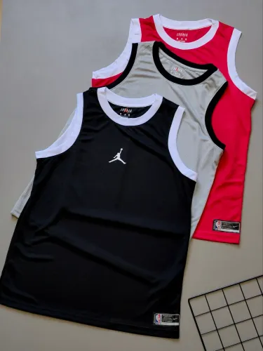 3 CAMISETAS POR R$ 129,99