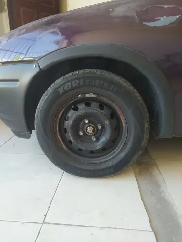Vendo pneus aro 13-175/75