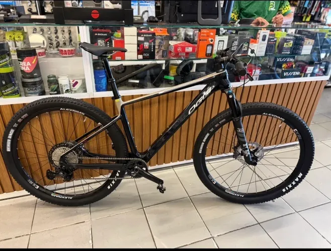 Bicicleta OGGI NOVA AGILE PRO GX 2024 - 100% FIBRA DE CARBONO - ESTADO DE NOVA ?