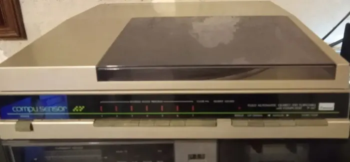 Toca Discos Sansui de 1982 (P-M7 de quartzo) + 2 Caixas J-33 "no estado" - É vintage