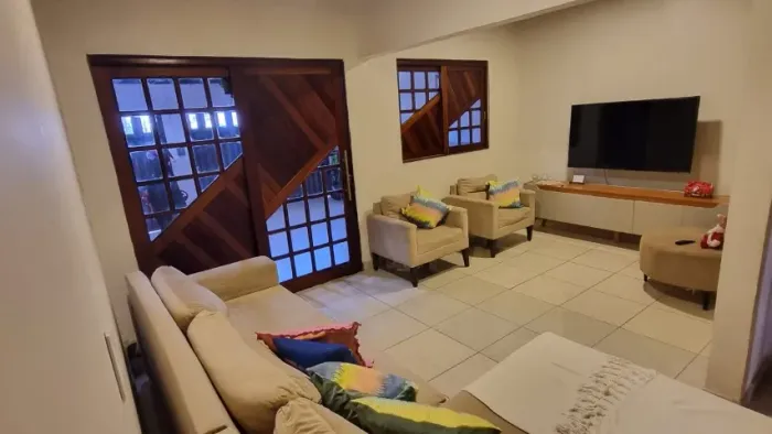 Se você procura um imóvel amplo e aconchegante para sua família, essa é a oportunidade!