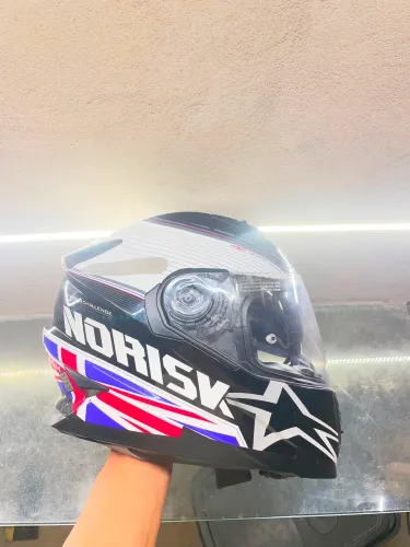 Capacete norisk Austrália