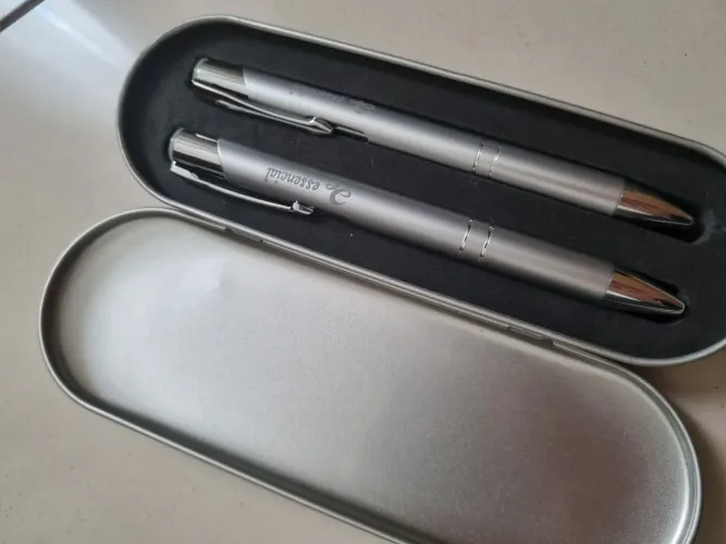 Caneta e lapiseira