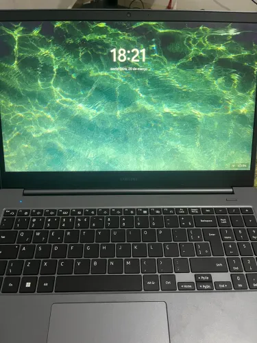 vendo notebook samsung book i3