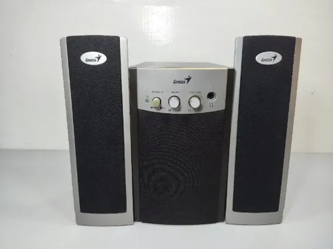 Caixa Amplificada Som Pc Antigo Genius Mtm (Usado)