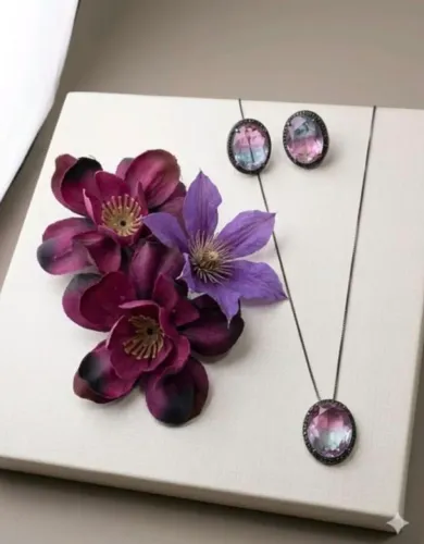 conjunto brinco e colar com pedrarias