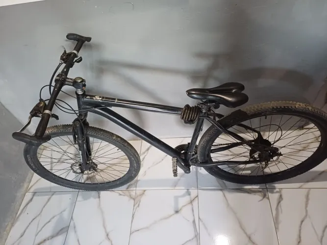Vendo ou troco por celular bike aro 29" em ótimas condições só pegar e andar