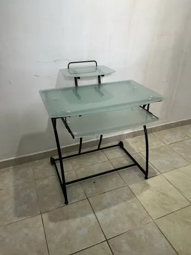 Escrivaninha de vidro
