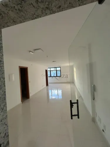 Sala Comercial - Centro - Edifício Comercial Oswaldo Cruz - 42m².
