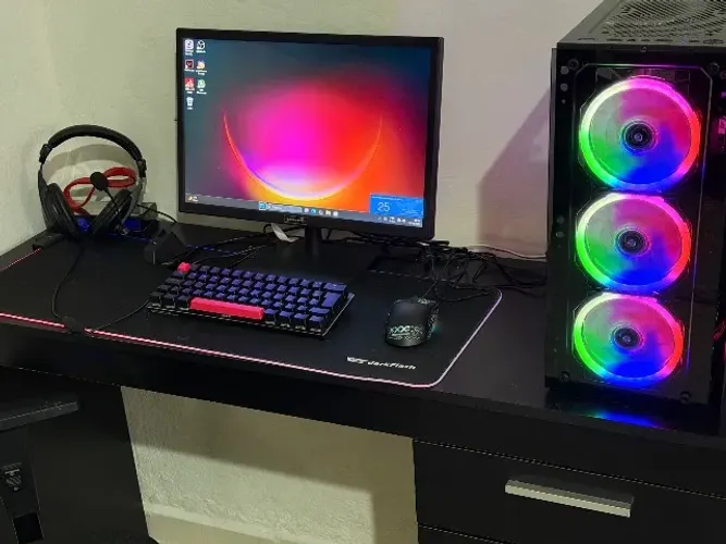 PC GAMER COMPLETO - RYZEN 7 + RX 9060 XT 16GB