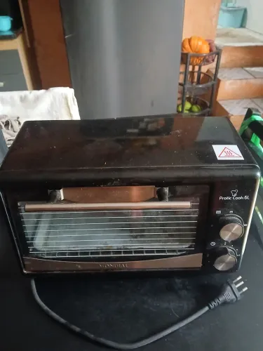 Forno elétrico pequeno. 