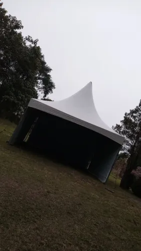 Vendo tenda 5x5 Chapéu de Bruxa