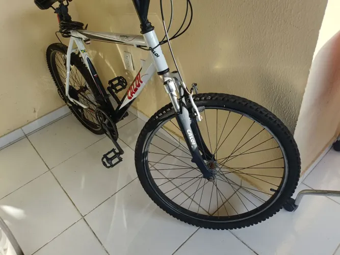 Bike Caloi hts 21 marcha