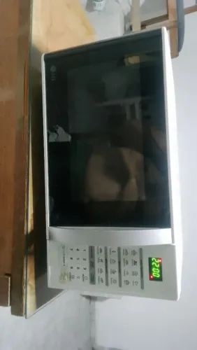 Microondas LG 30 litros funcionando perfeitamente