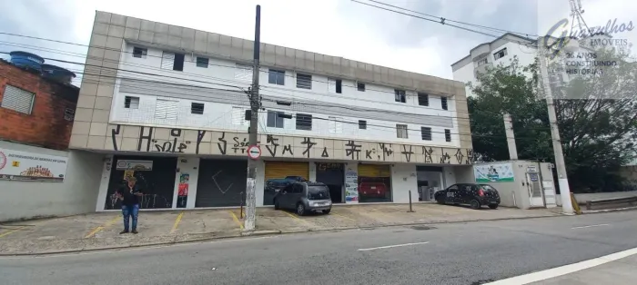 Ótimo apto próximo ao supermercado Jaraguá, com 01 dormitório,