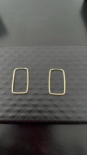 Argola retangular em ouro 14k