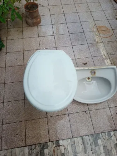 Bacia sanitária e pia