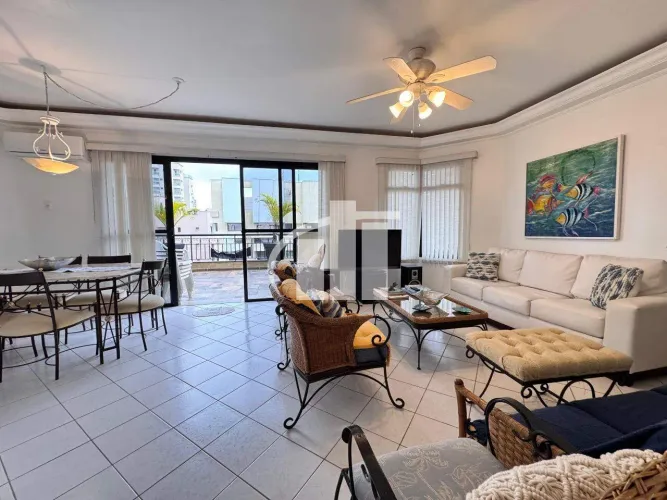 Apartamento COBERTURA à venda a 500m da praia, na Enseada - Guaruja, com 3 Suítes com Pisc