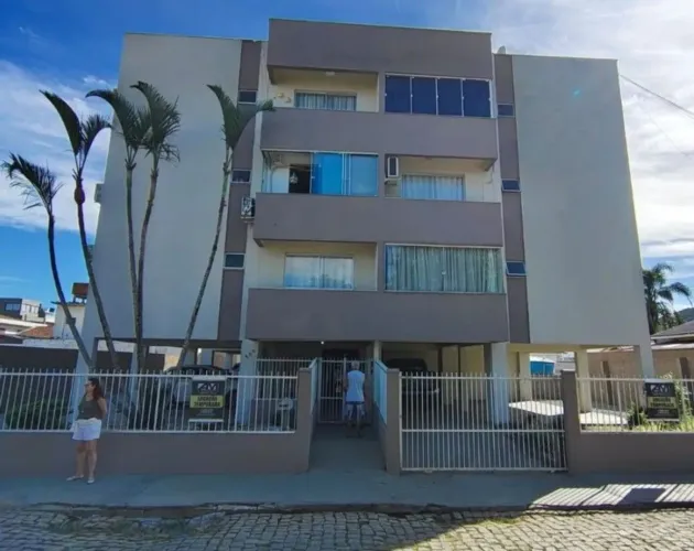 Apartamento mobiliado em Enseada SFS. Santa Catarina.