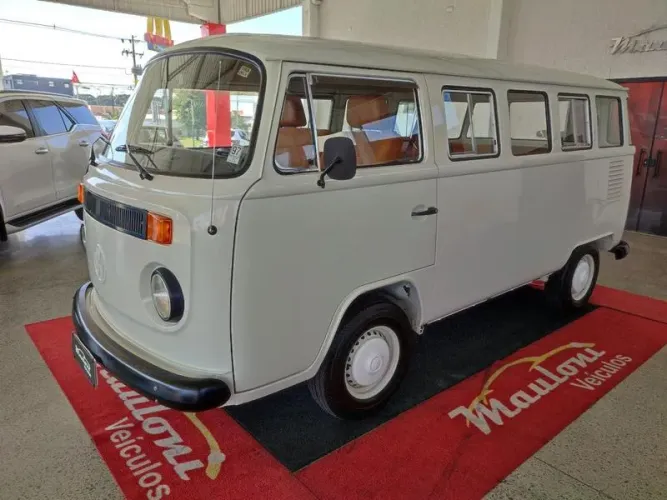 Volkswagen Kombi 1.6 8v Gasolina Mec. 1986