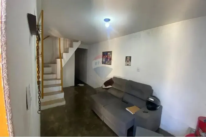 Casa à venda, 144 m2, Garagem, 2 quartos, sendo 1 suíte. Tabuleiro dos martins. R$ 116.000