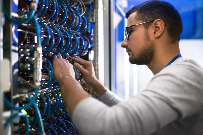 VAGA LARA TÉCNICO EM INSTALAÇÃO INTERNET