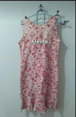 Vende-se de vestidos longos e médios.