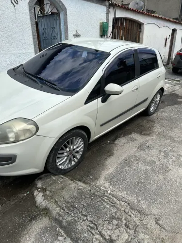 Fiat Punto Essence 1.6 Flex 16V 5P 2013
