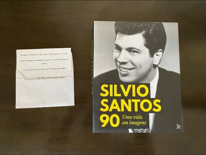 Livro Silvio Santos 90 Uma Vida Em Imagens