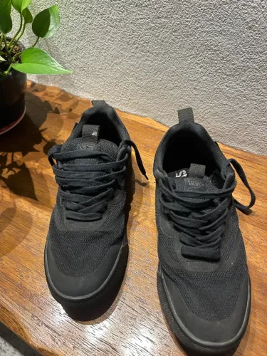 Tenis Vans UltraRange Preto Novo