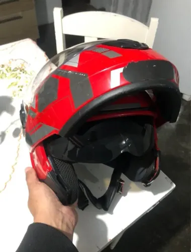 Vendo Capacete Peels Robocop
