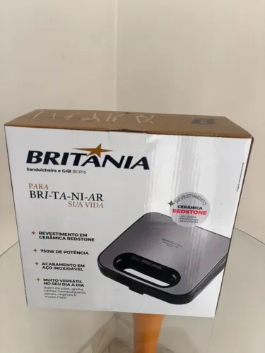 Sanduicheira Grill Britânia BGR16, 750W de Potência, acabamento em aço inox.