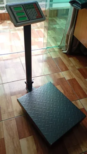 Balança De Plataforma Digital 40x50 Garantia Veterinaria 127/220v Mega Com ColunaBalança