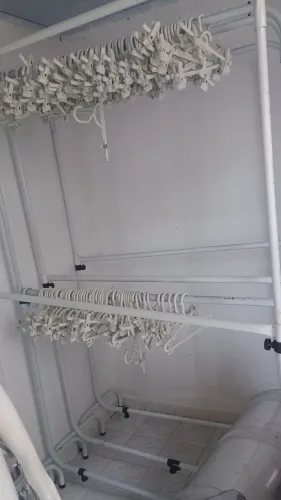 ARARAS PARA ROUPAS .(LOJA)