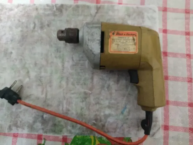 Furadeira Black & Decker Antiga 127v anos 80