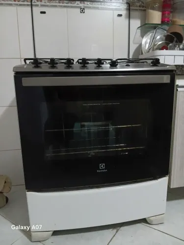 Fogão 5 bocas Electrolux usado para vender logo