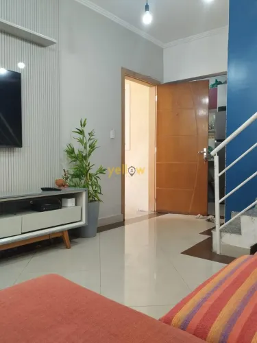 Casa em Condomínio Fechado na Penha de França - 2 Suítes, 100m²