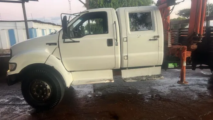 Ford f12000 caminha munck pronto pra ganhar dinheiro.