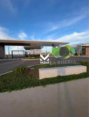 Terreno com 261m2 no Condominio La Reserva